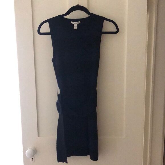 Alice + Olivia merino wool sweater dress - Picture 3 of 5